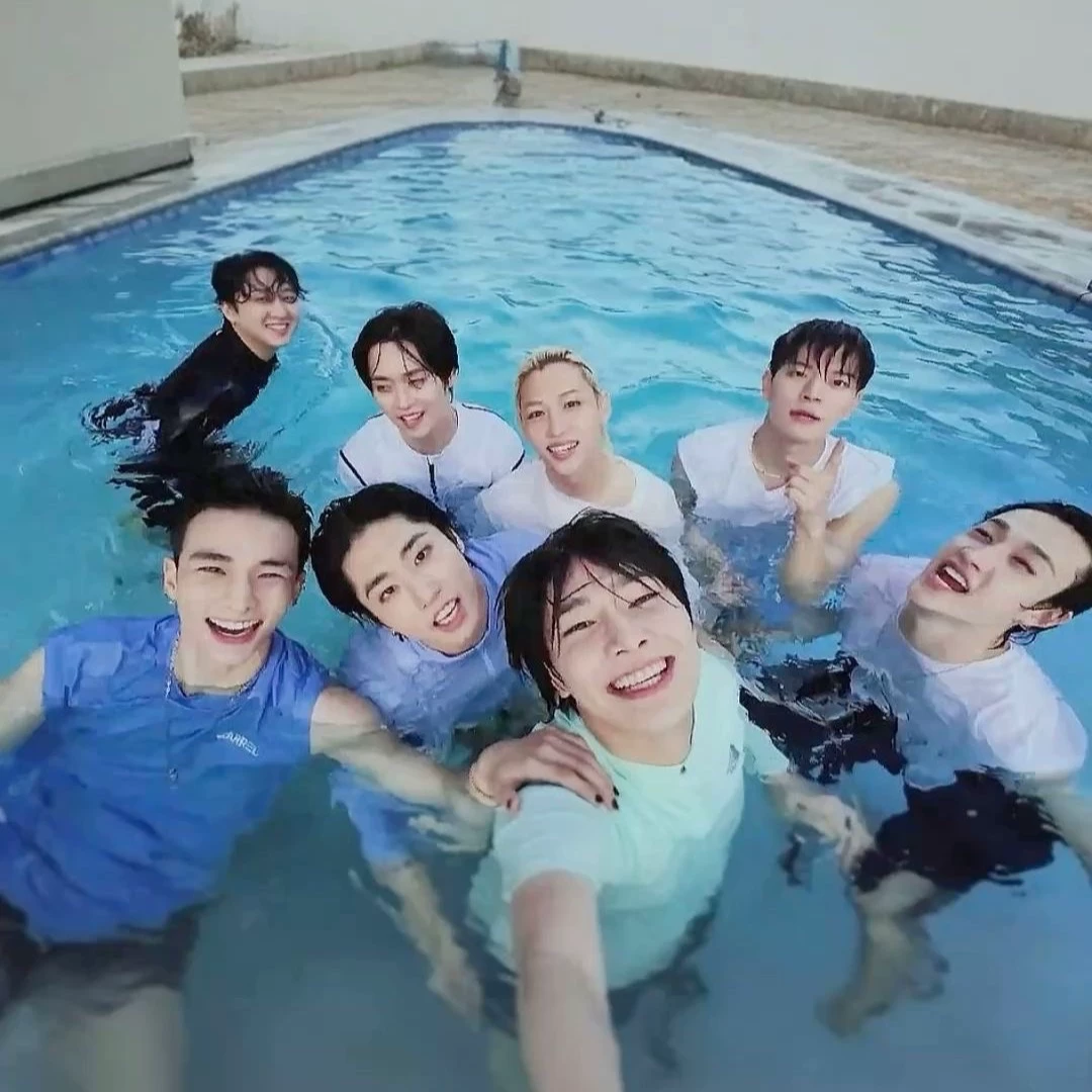 Skz thumbnail