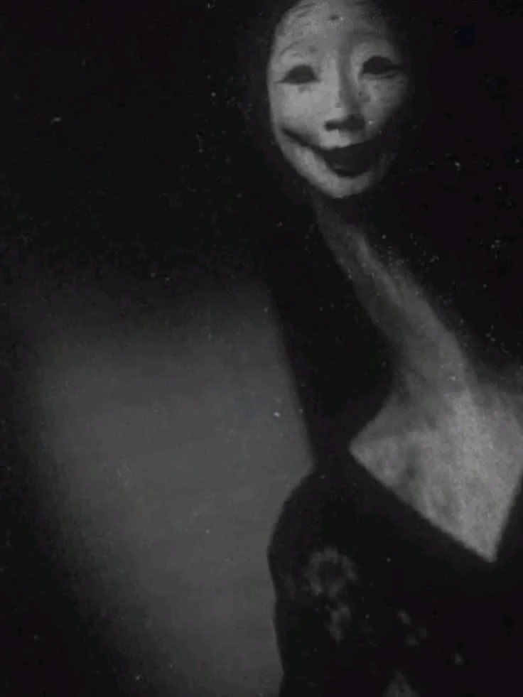 The Long Neck Woman thumbnail