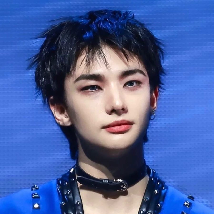 Hwang Hyunjin thumbnail