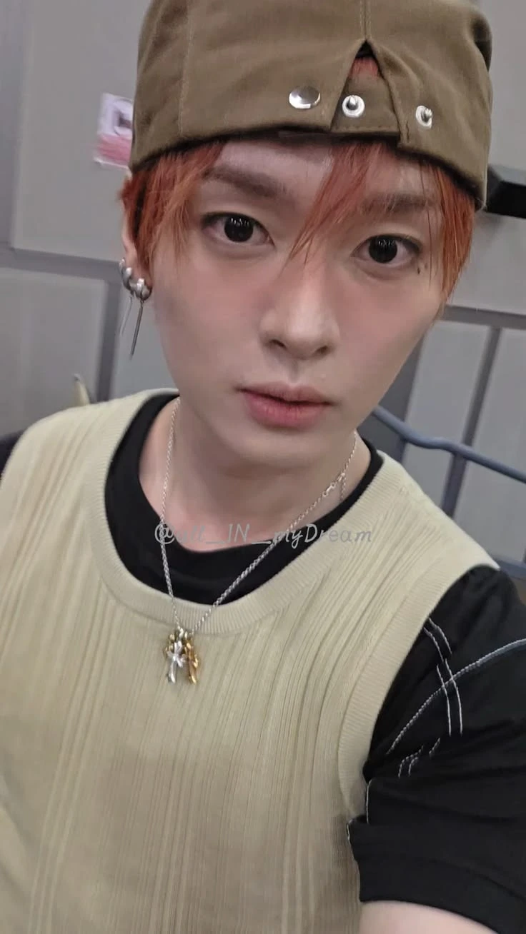 Lee know thumbnail