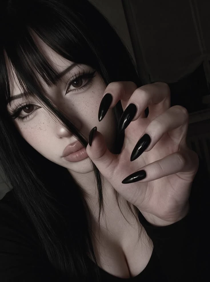 Izzy thumbnail