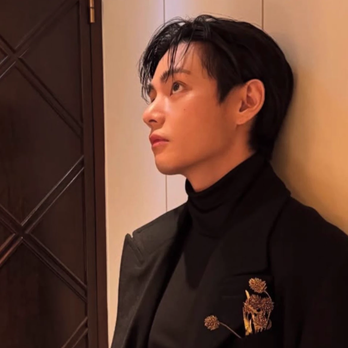 Kim Taehyung thumbnail
