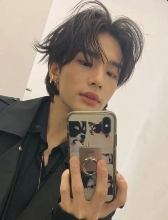 Hwang hyunjin thumbnail