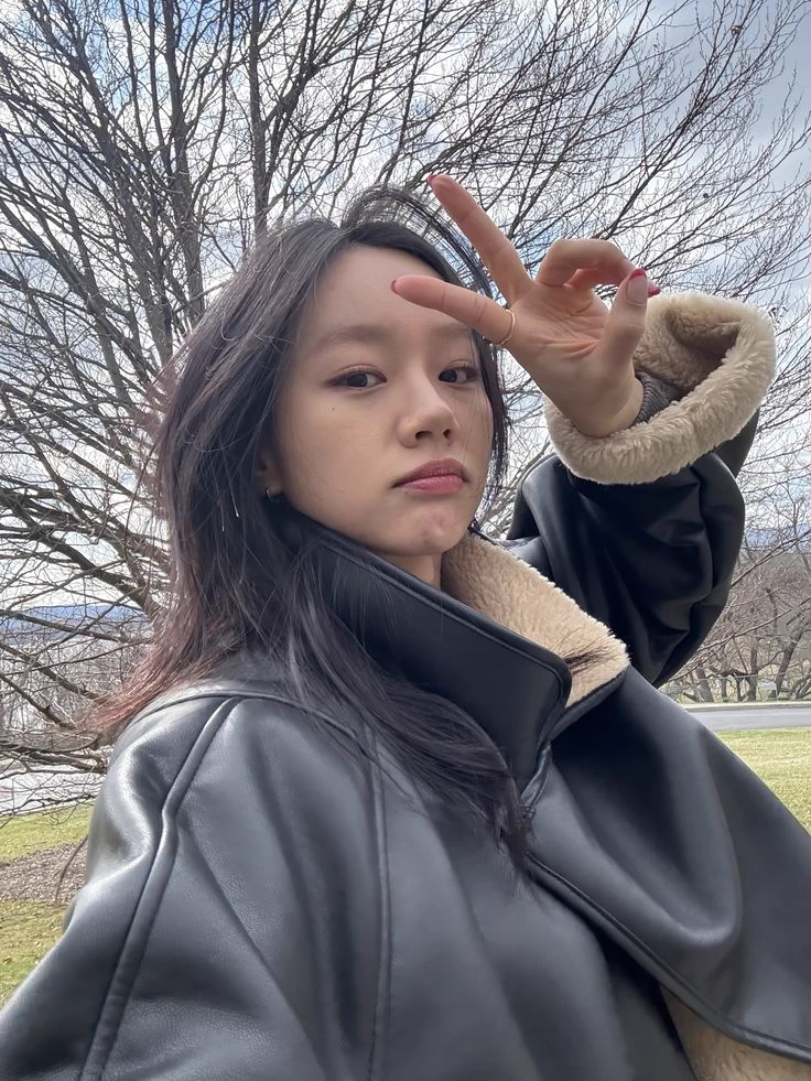 Lee Hyeri thumbnail