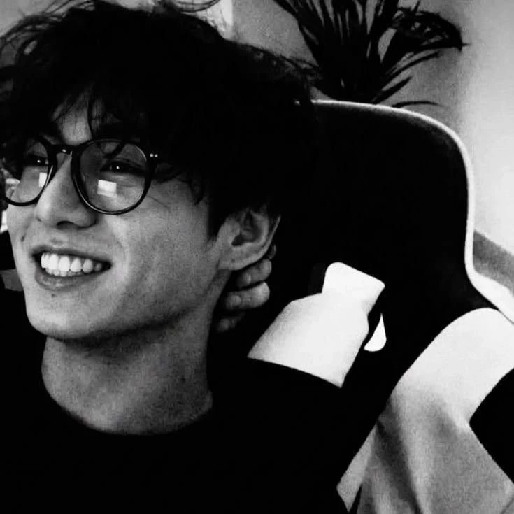 Jeon Jungkook thumbnail
