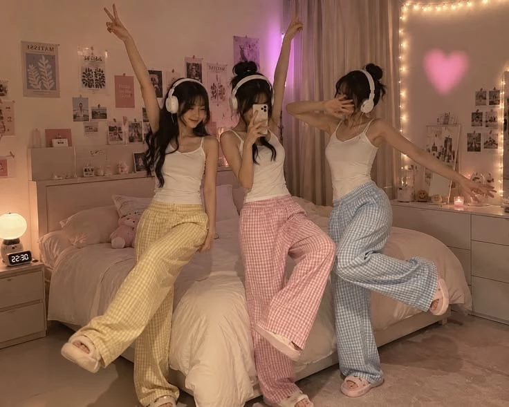 sleepover with the girls - Kikia, Nina and you thumbnail