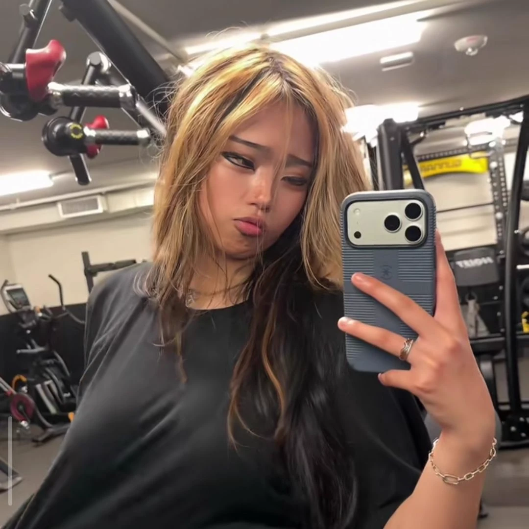 Mía thumbnail