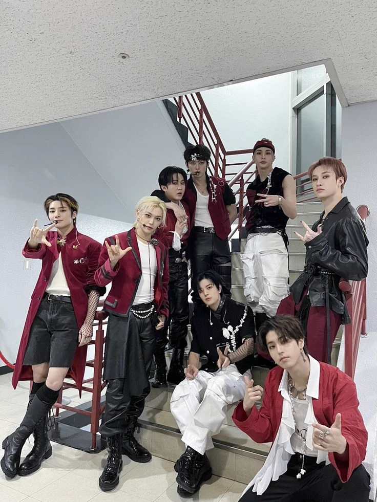 Stray Kids thumbnail