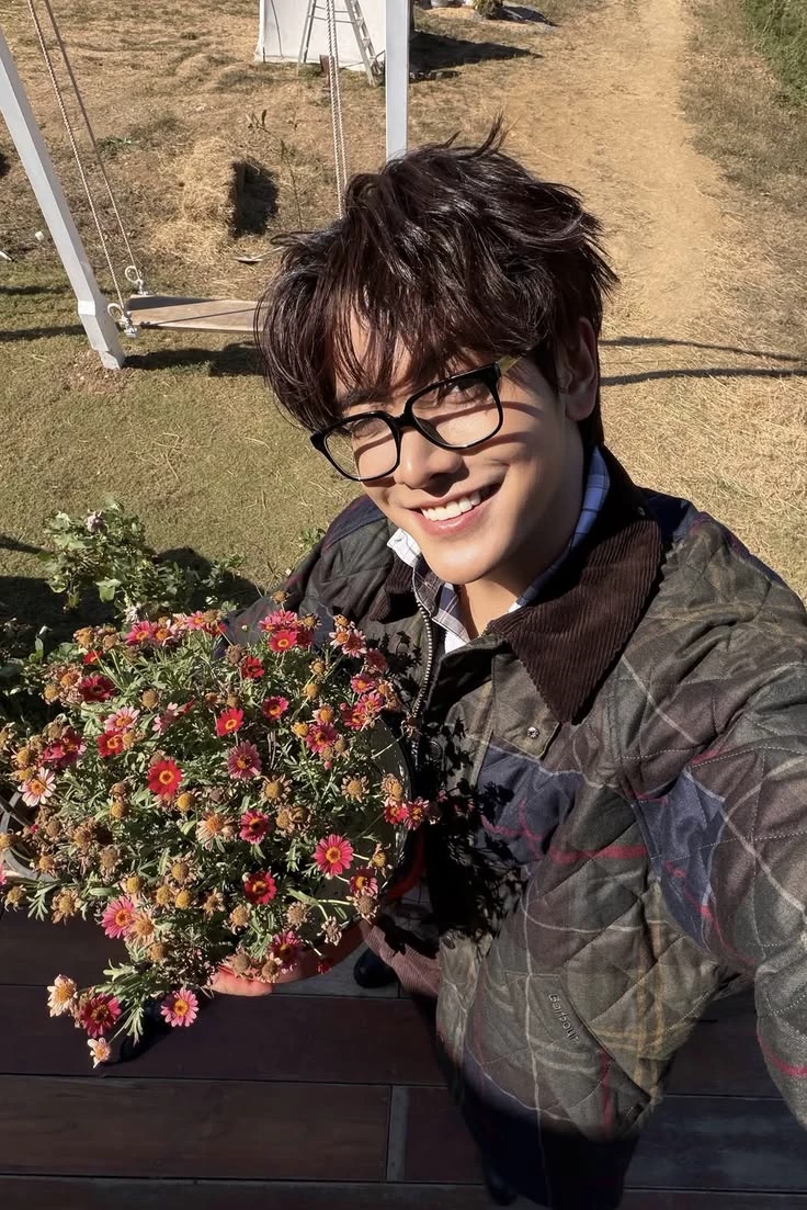 joong archen thumbnail