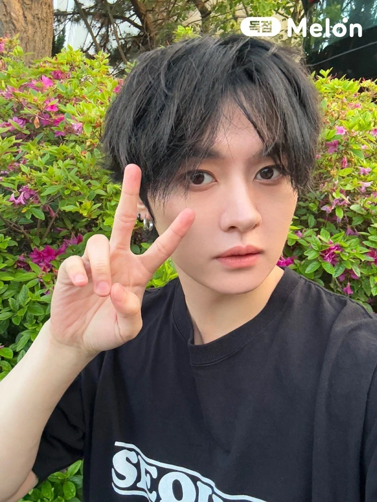 Lee know-SKZ thumbnail