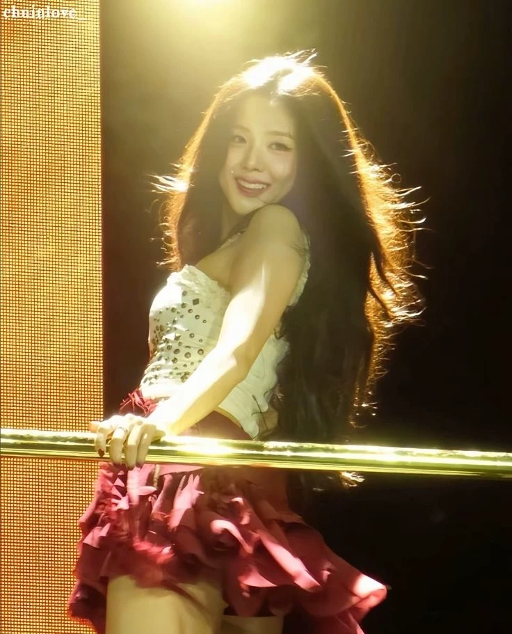 Jisoo. thumbnail