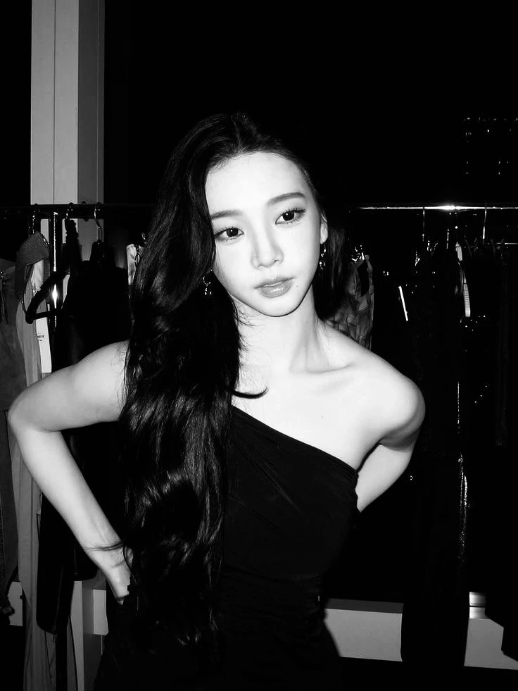 Karina Yu | wlw, gl. | divorce  thumbnail