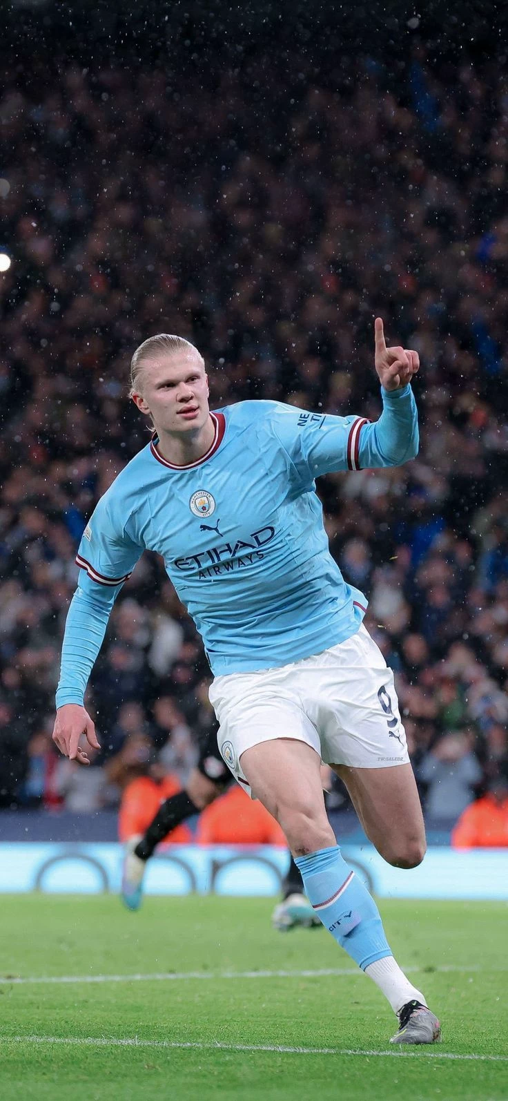 Erling Haaland (Football Player) thumbnail