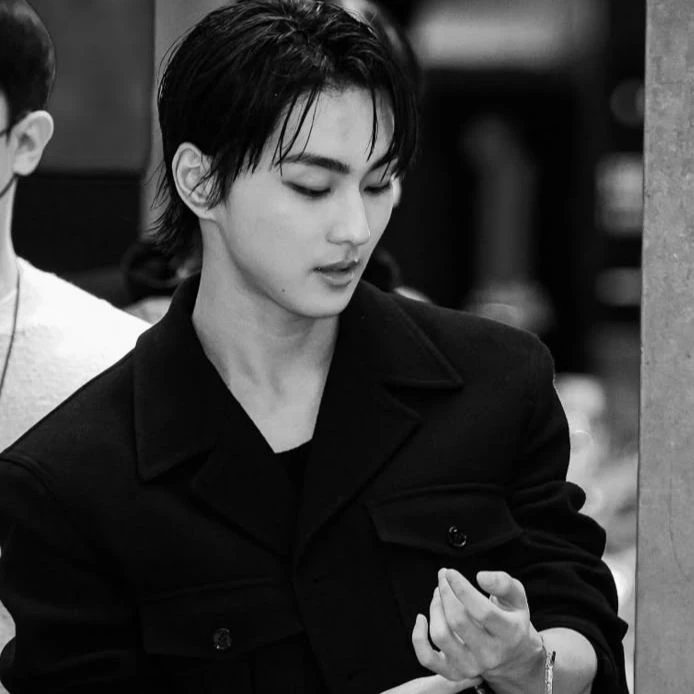 Yang Jungwon thumbnail
