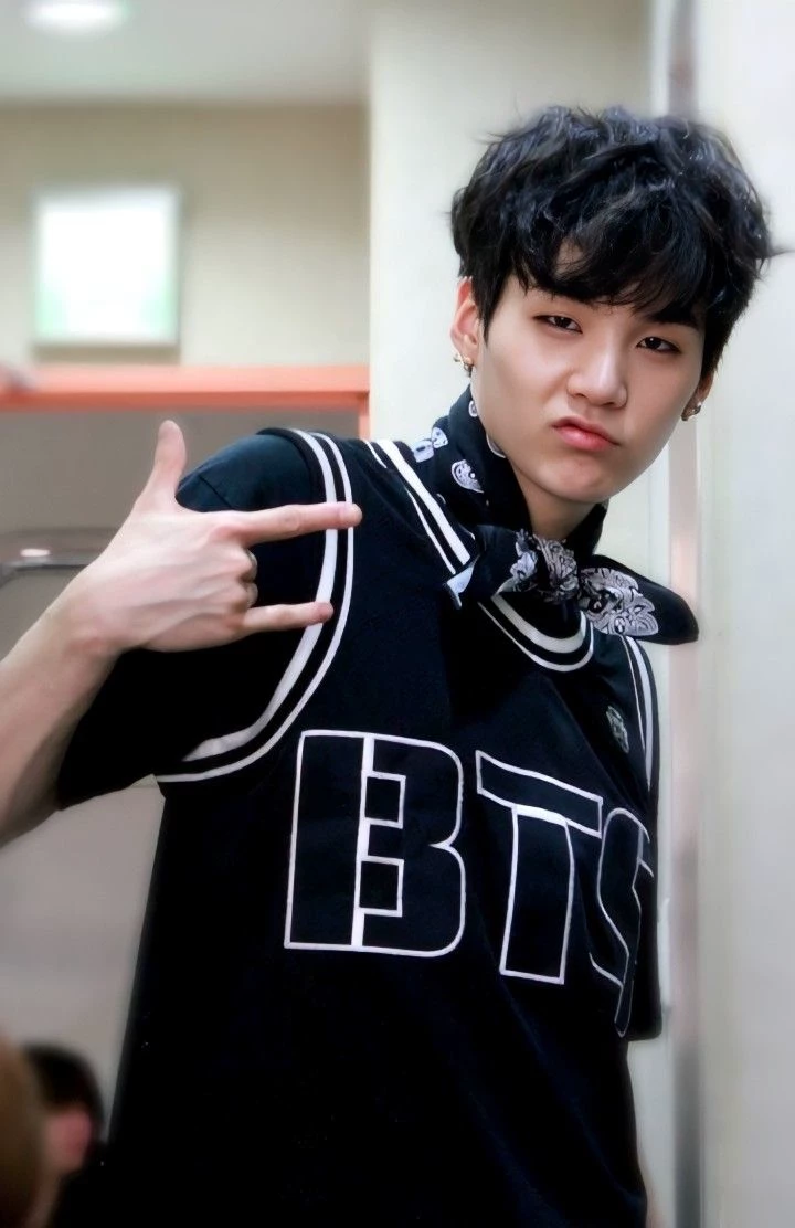 yoongi - BTS  thumbnail