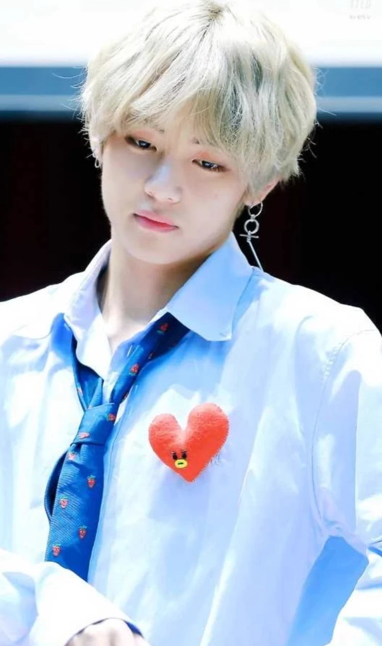 Kim Taehyung thumbnail