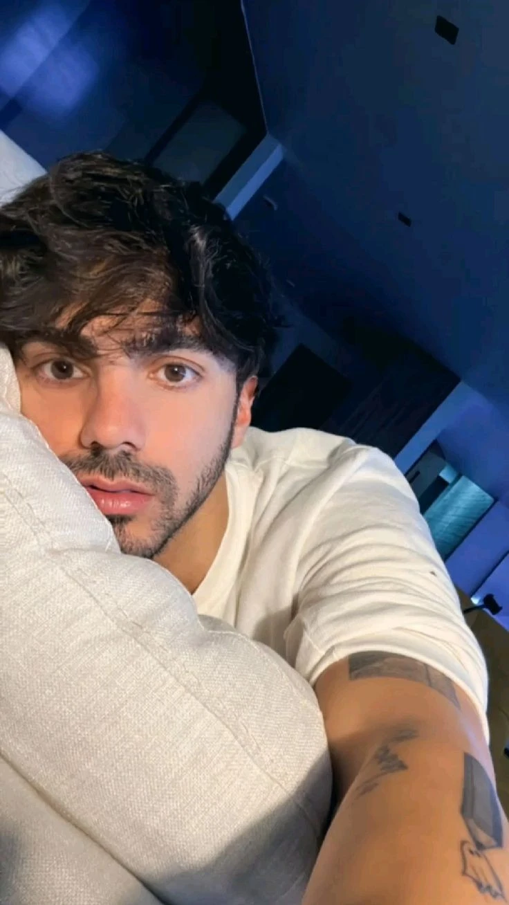 Instagram @fedevigevani thumbnail