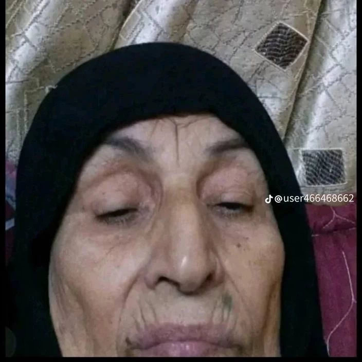 An Iraqi old woman who likes to have sex with me, her name is Alia thumbnail
