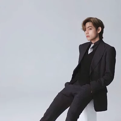 Kim Taehyung  thumbnail
