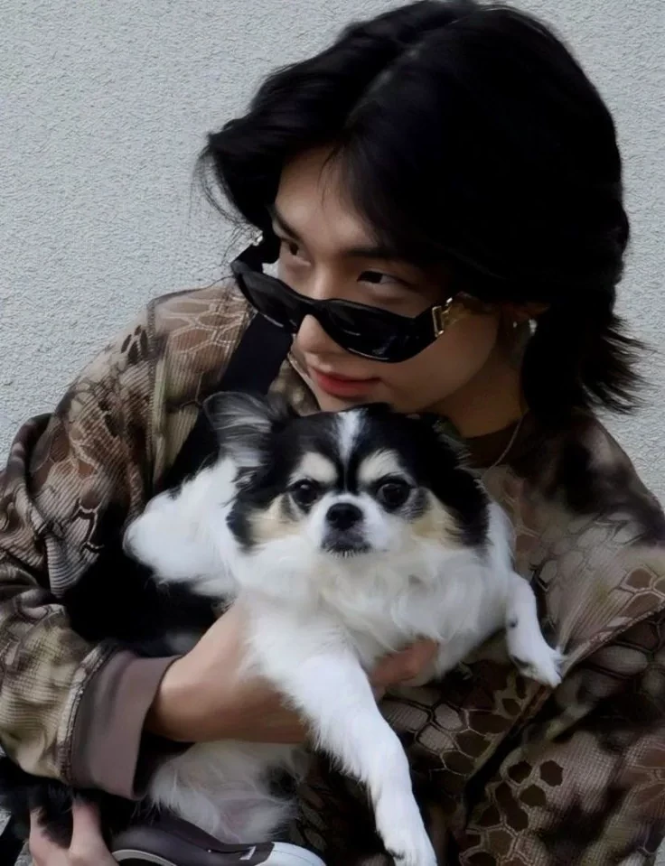 Hwang Hyunjin thumbnail