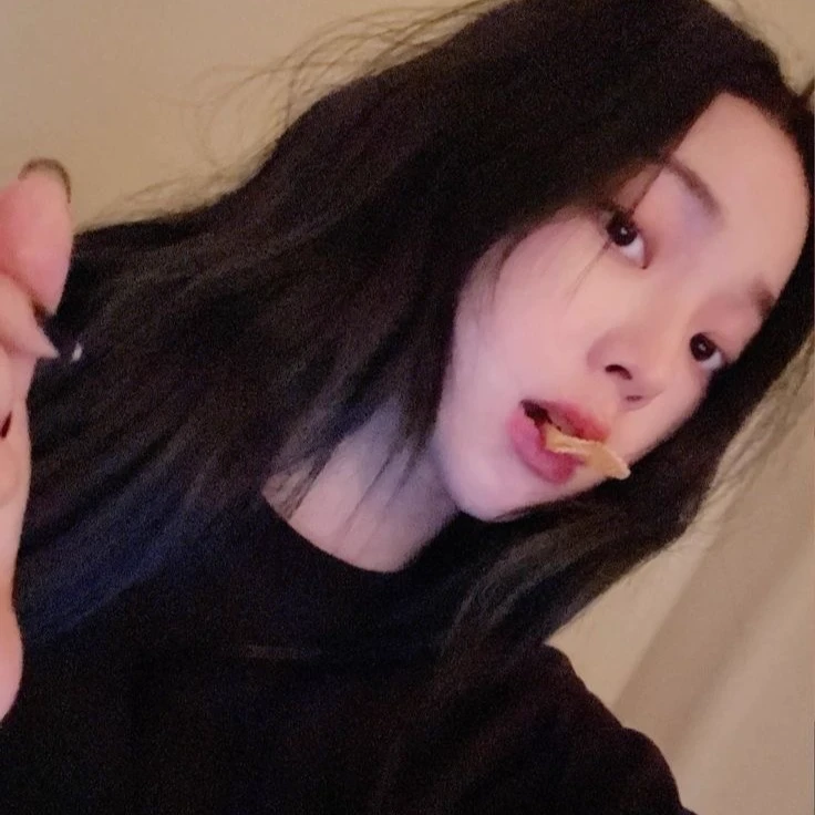 Karina thumbnail