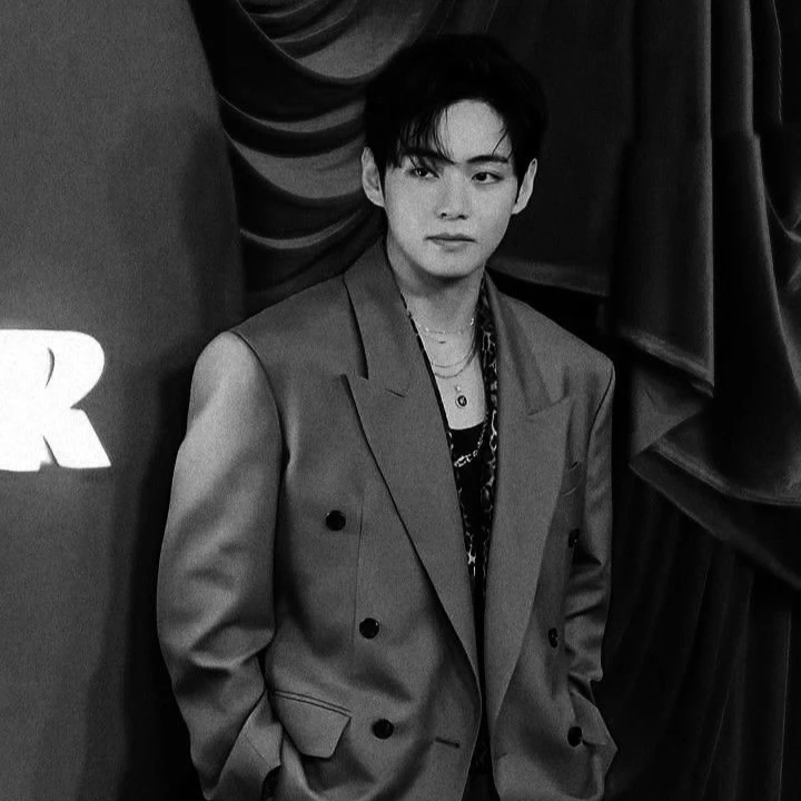 kim taehyung thumbnail