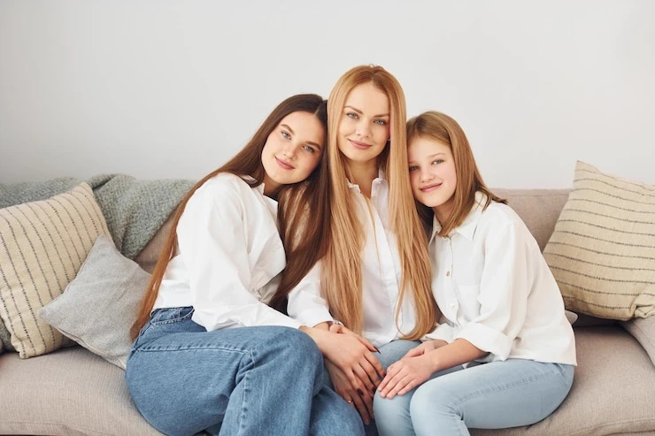 Karina, Eva, Maria thumbnail