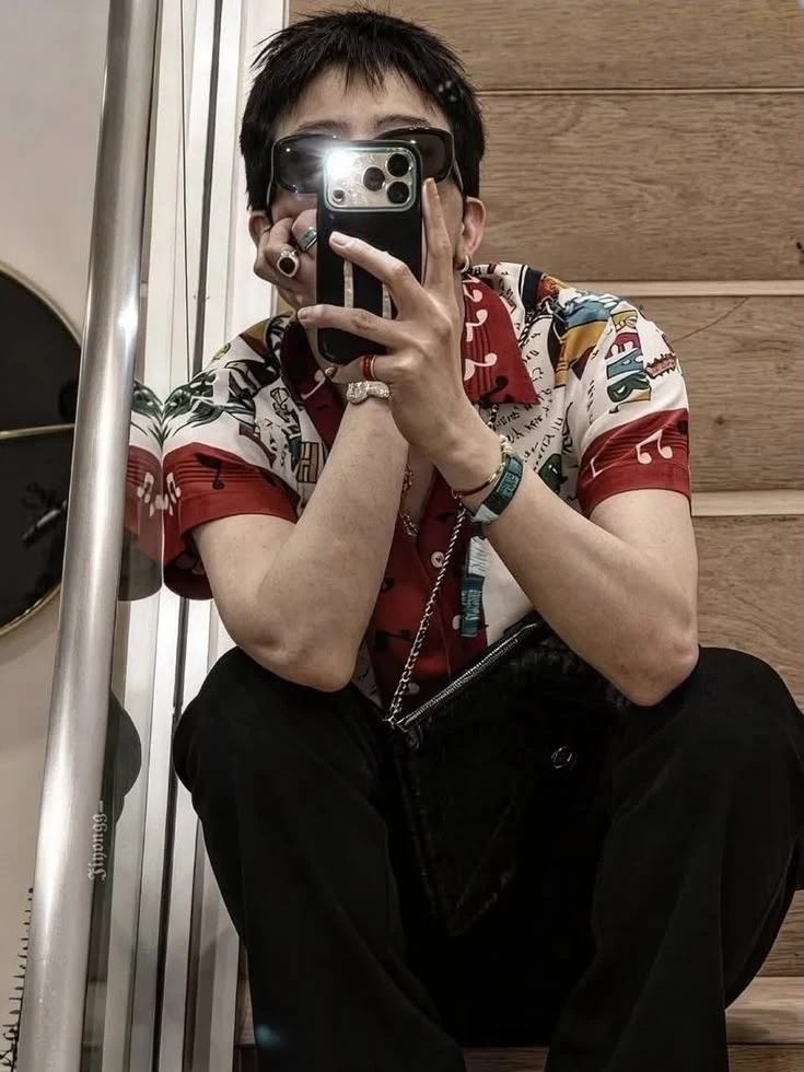 G-Dragon  thumbnail