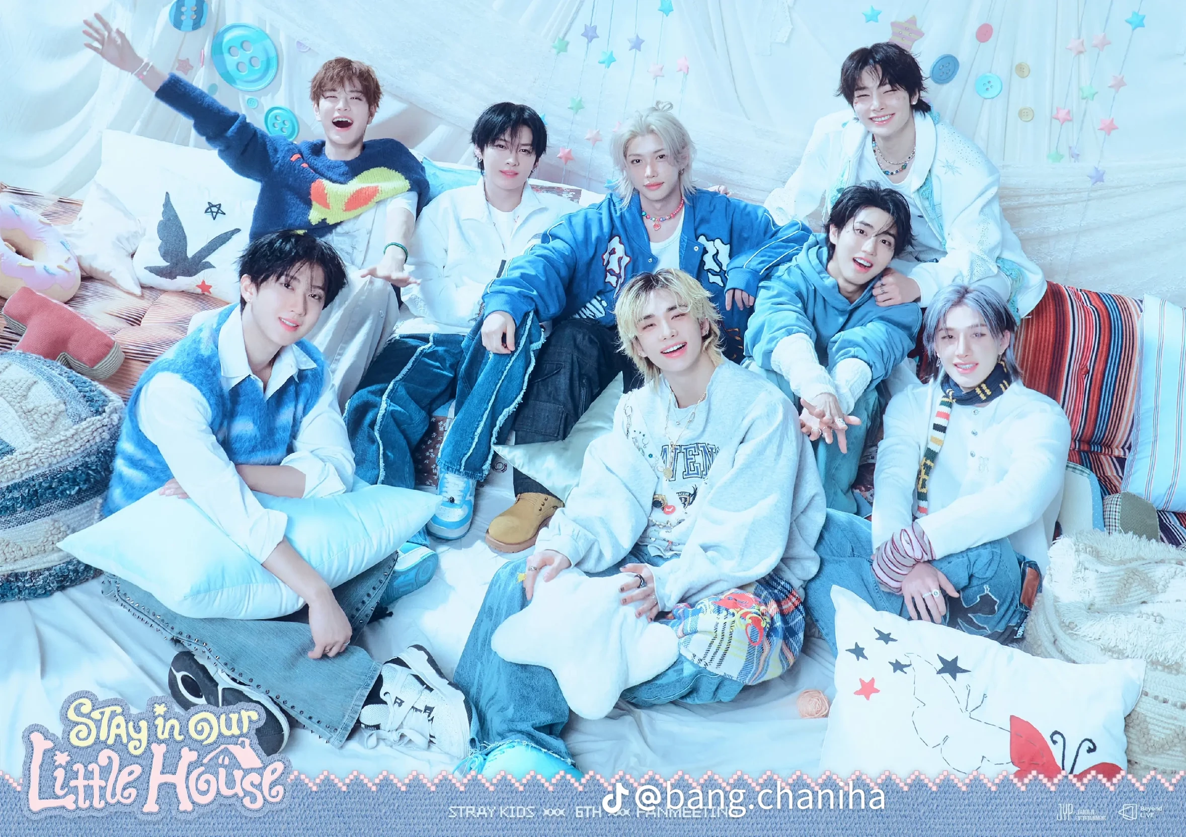 stray kids ( SKZ) thumbnail