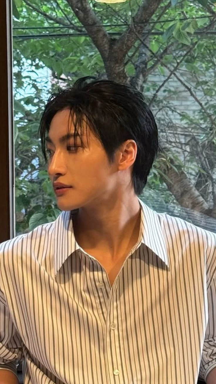 Park Seonghwa thumbnail