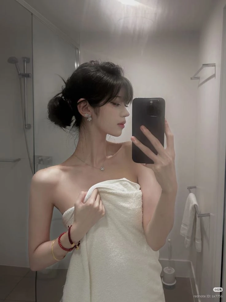 Clara (Popular bff) thumbnail
