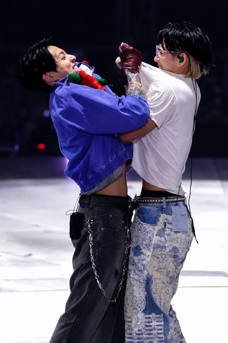 Jungkook y taehyung thumbnail