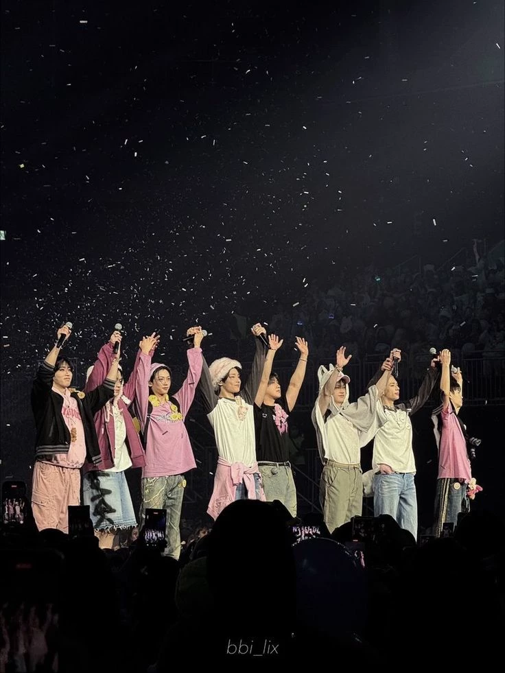 Straykids  thumbnail
