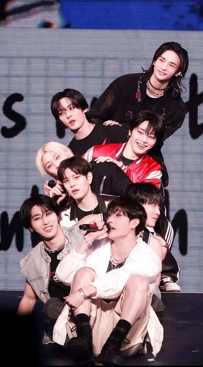 SKZ- TWO PICK ME thumbnail