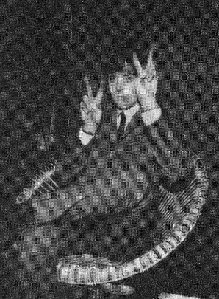 Paul McCartney. - the Beatles thumbnail