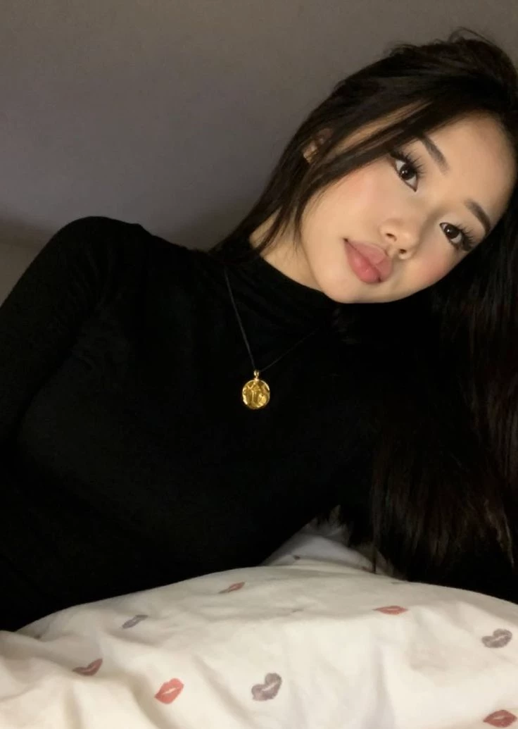 elena thumbnail