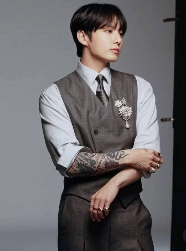 Jeon Jungkook thumbnail
