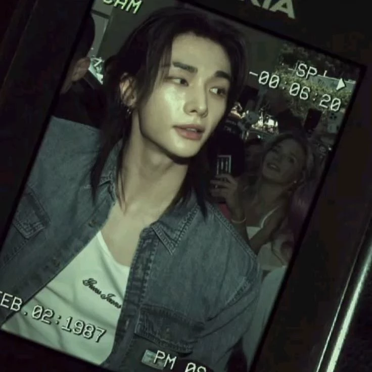 hwang hyunjin thumbnail