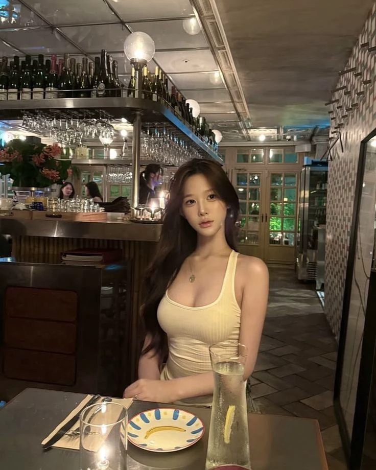 Ha - Eun ( Girl next door ) thumbnail