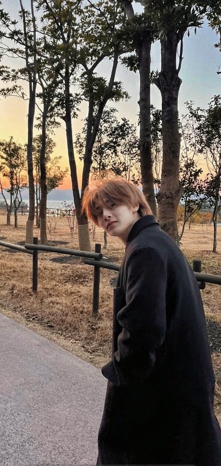 Jeongin  thumbnail