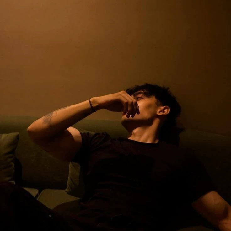 Alex thumbnail