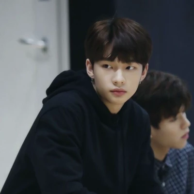 Hyunjin  thumbnail