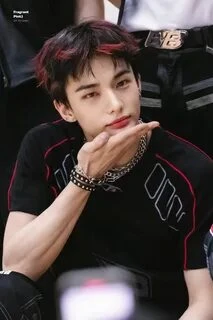 Hwang Hyunjin ♪♫\*•♪ thumbnail