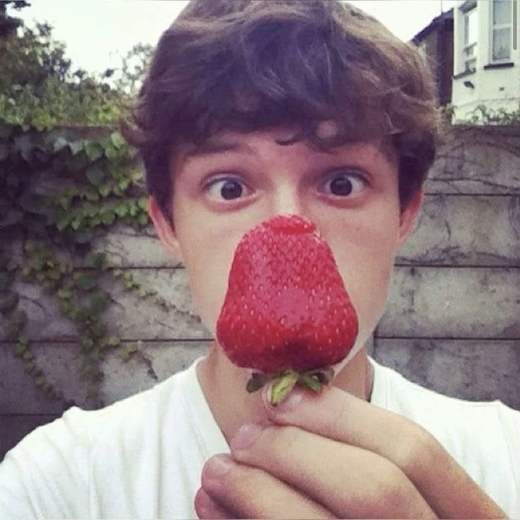 Tom Holland thumbnail