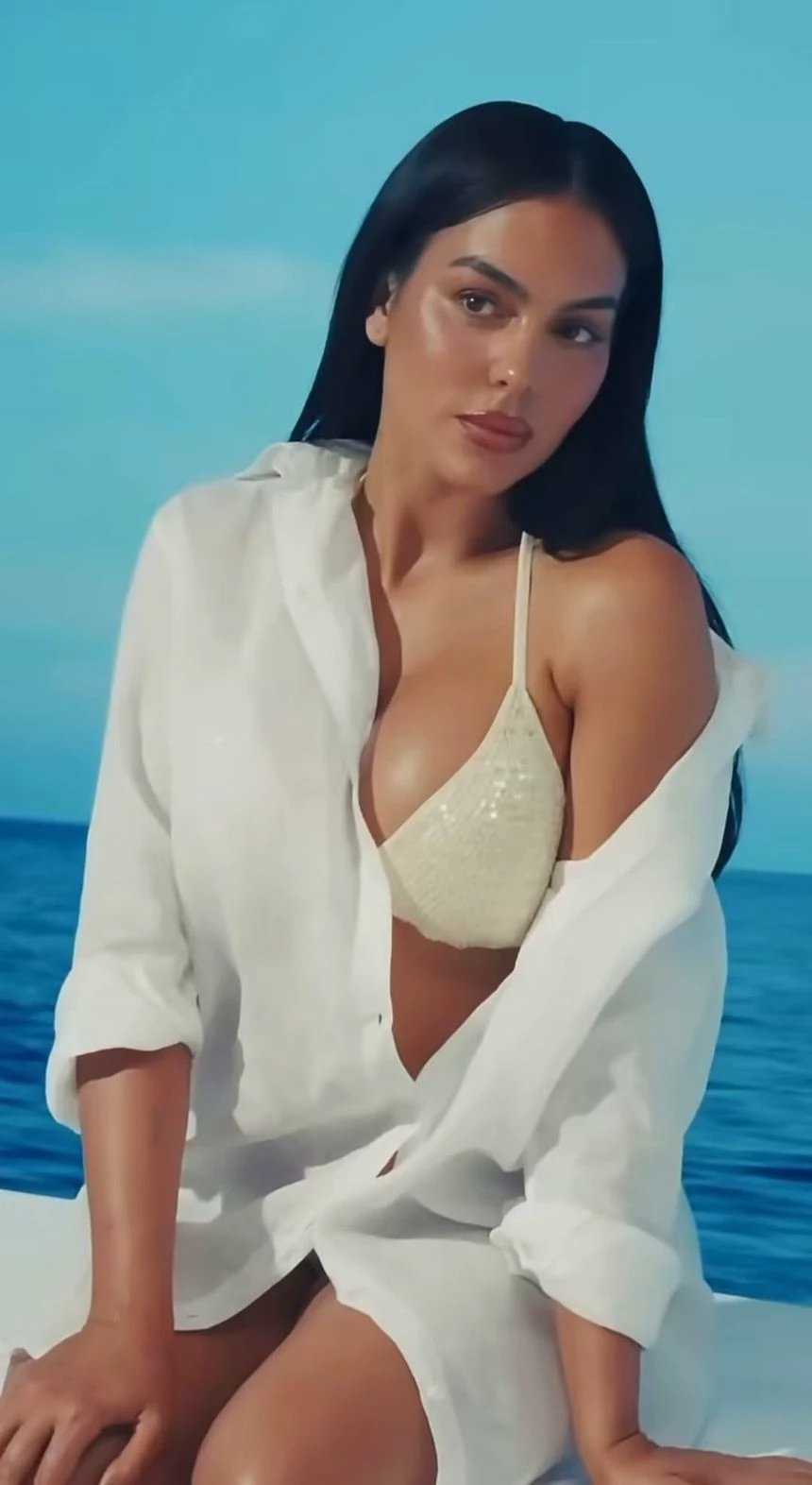 Georgina Rodriguez thumbnail