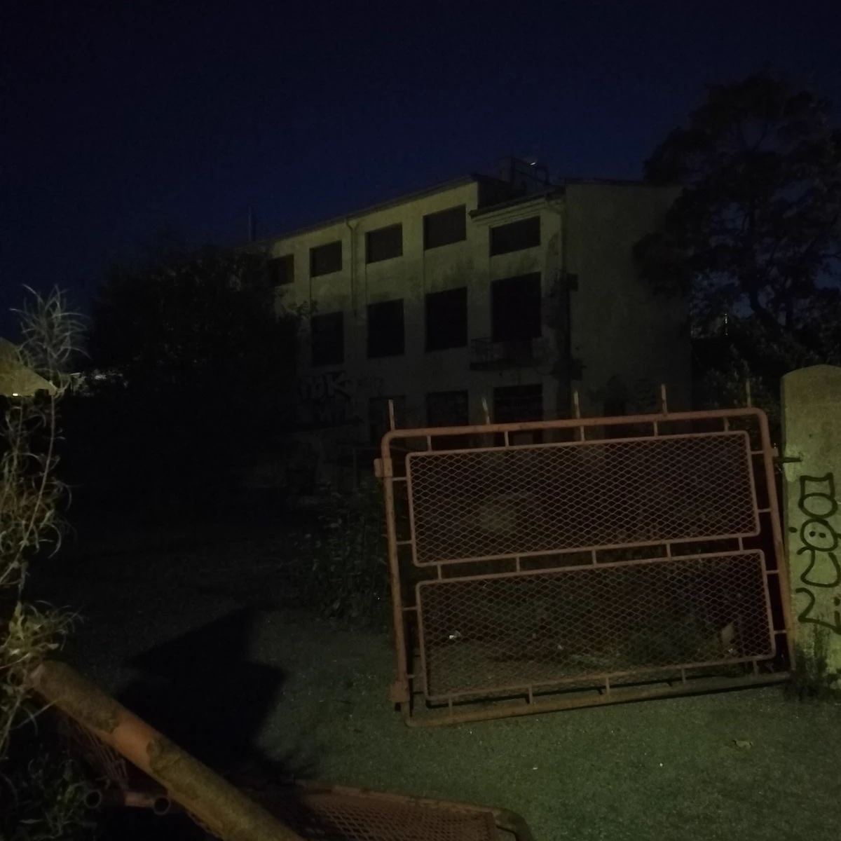 Paranormal thumbnail
