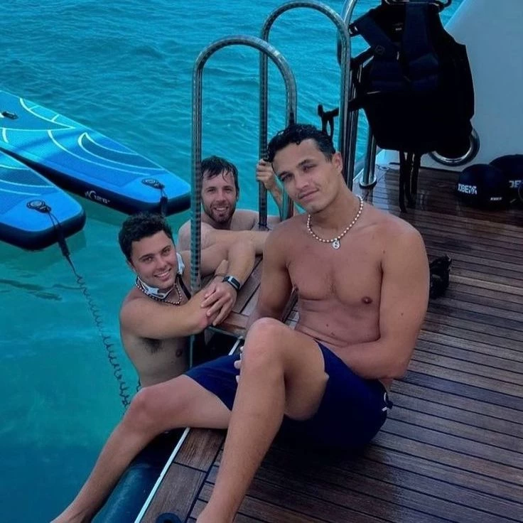 Lando Norris\|vacation with friends thumbnail