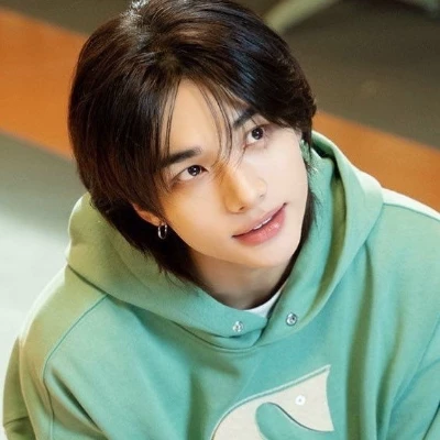 Hwang hyunjin thumbnail