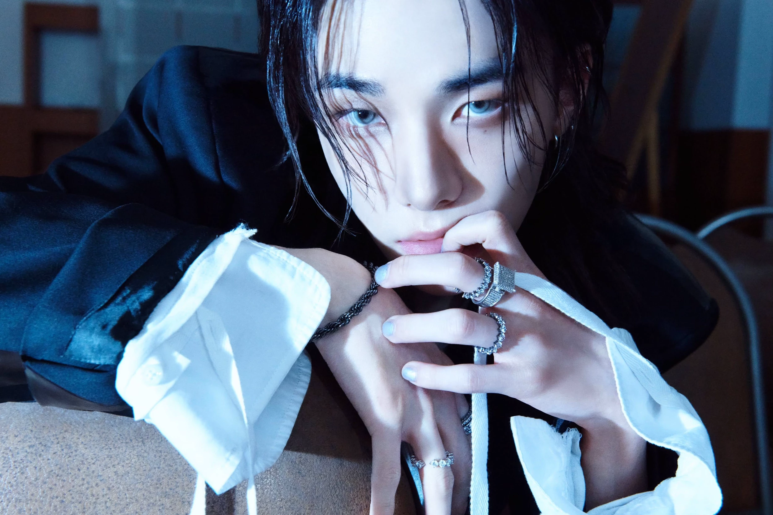 hwang hyunjin thumbnail