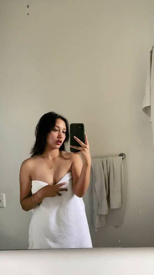 Leila thumbnail